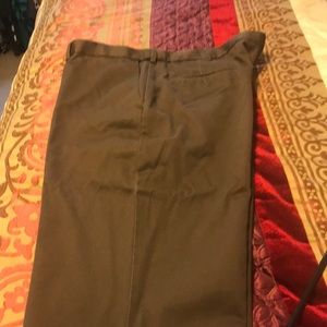 42x30 Brown Flat Front Haggar Pants